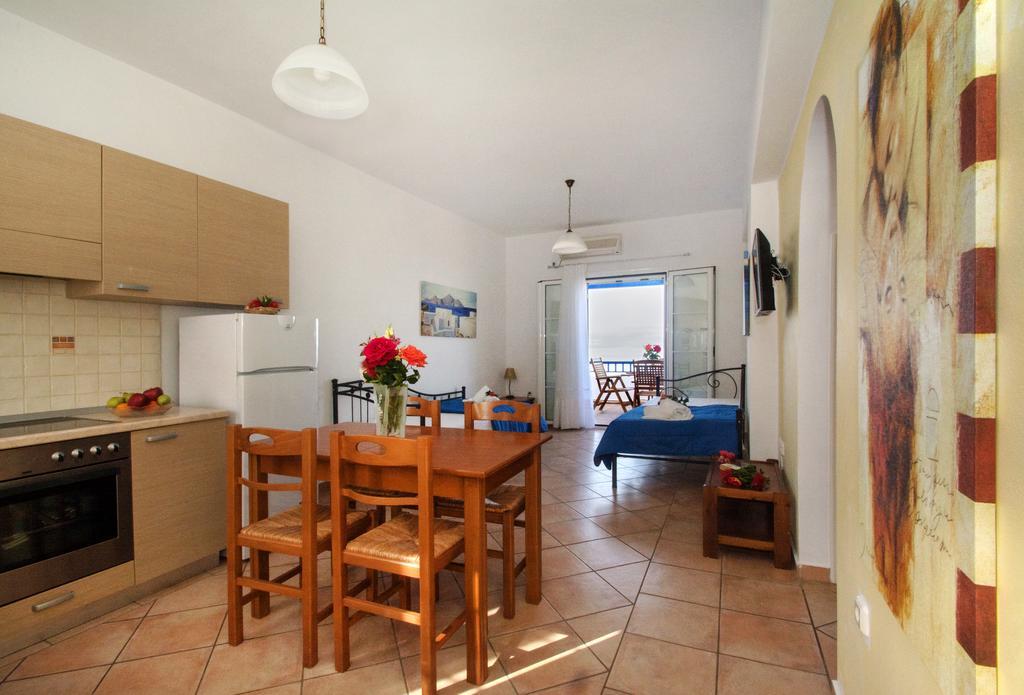 Pantonia Apartments Agia Pelagia  Buitenkant foto