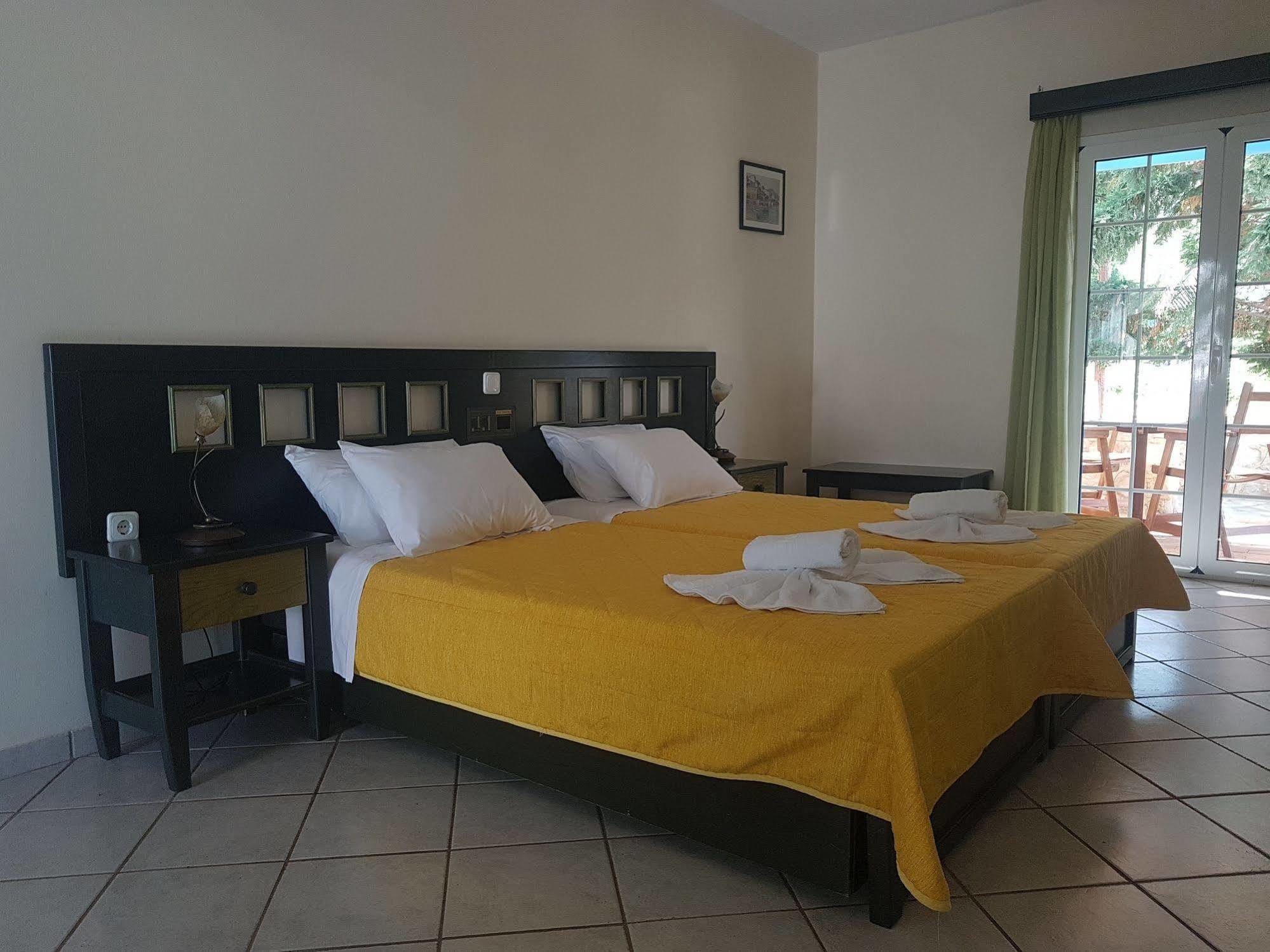 Pantonia Apartments Agia Pelagia  Buitenkant foto